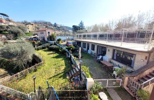 La Spezia House | Madama Dorè, casa indipendente con grande giardino e parcheggio privato