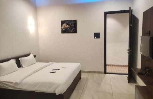 Chikhaldara Hotel | Madhurai Resort