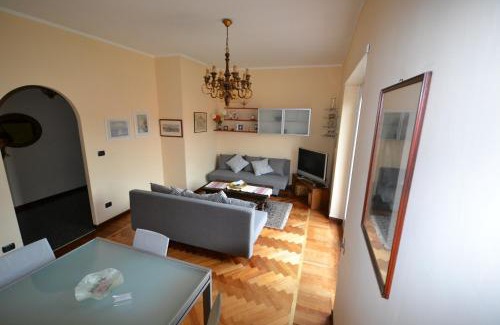 Downtown Apartment | Magenta Apartment