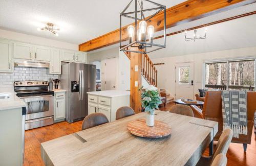 Maggie Valley House | Maggie Valley Mountain Escape with Fire Pit and Deck