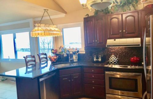 Port Republic House | Magical Bayfrnt Home, Pier, Beach, Fossils, Trails