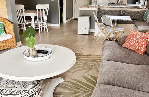 St. Augustine Beach Cottage | Magical courtyard private cottage by beach