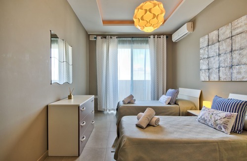 San Pawl tat-Targa Apartment | Magnificent 2-bedroom Penthouse with Views