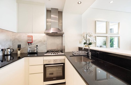 Downtown Dubai Apartment | Magnificent | 2 BR | Burj Khalifa & Downtown View