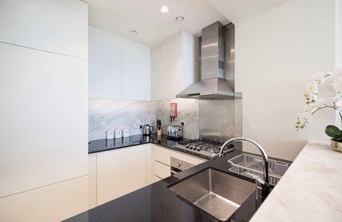 Downtown Dubai Apartment | Magnificent | 2 BR | Burj Khalifa & Downtown View