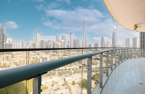 Downtown Dubai Apartment | Magnificent | 2 BR | Burj Khalifa & Downtown View