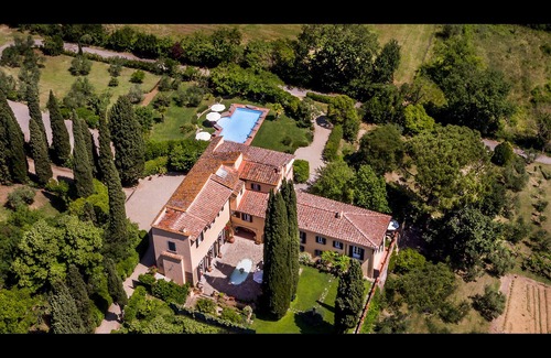 Oltrarno Villa | MAGNIFICENT 8BD-8.5BA VILLA WITH HEATED POOL 1 MILE AWAY FROM HEART OF FLORENCE!