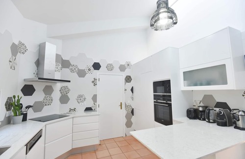 Lagoa e Carvoeiro Villa | Magnificent architect-designed villa in traditional Algarve style