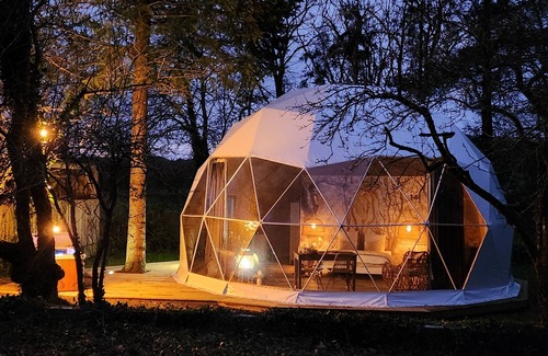 La Chapelle-du-Fest Cabin | Magnificent dome with private jaccuzi