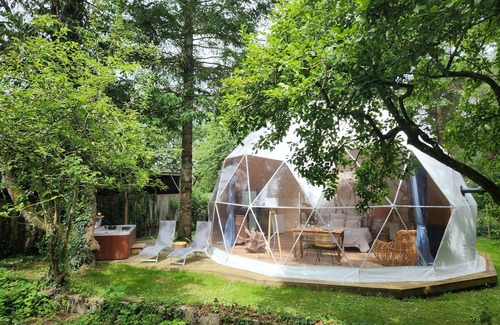 La Chapelle-du-Fest Cabin | Magnificent dome with private jaccuzi