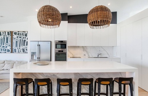 North Curl Curl House | Magnificent Entertainer