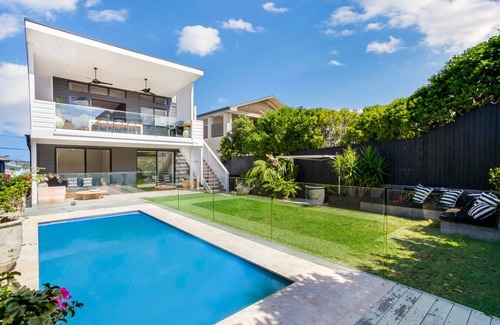 North Curl Curl House | Magnificent Entertainer