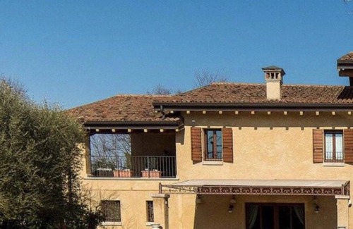 Ponti sul Mincio House | Magnificent guest house house