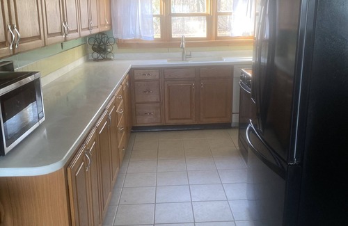 Moriah Center Cabin | Magnificent Lakefront Lodge Panoramic View Lake Champlain Kayaks/Fishing/Pk ball