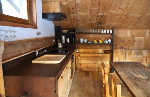 La Tzoumaz Ski Chalet | Magnificent little chalet on the trail La gouille à l'ours