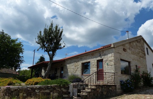 Montalegre House | MAGNIFICENT LOCATION, FANTASTIC VIEW, PENEDA-manages PARK