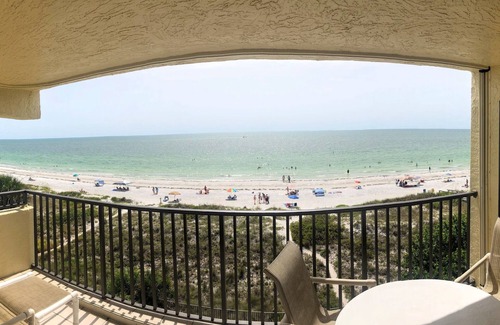 Indian Rocks Beach Condo | Magnificent Oceanfront Views And Spectacular Sunsets With Pool