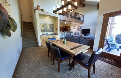 Purgatory House | Magnificent Townhome! Epic Mountain Views! 2 Miles to Purgatory Heated Pool !