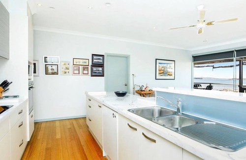 Encounter Bay House | Magnificent Views Over the Bay