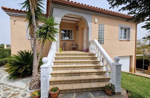 Turis Villa | Magnificent villa with private pool and exceptional views, ideal for families.