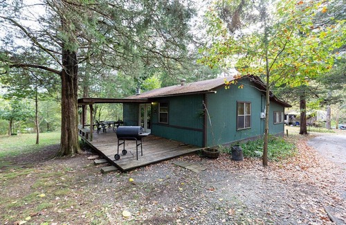 Pencil Bluff House | Magnolia Cabin - On the Ouachita river