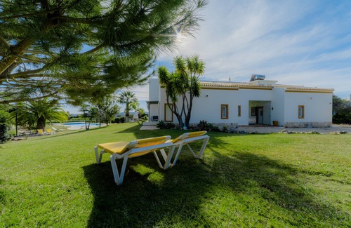 Portimao Villa | MAGNOLIA - heated* pool - Beach/Golf 3 miles – Ecolog Park -Relax-Very Spacious
