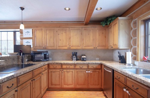 Victor House | Mahogany Dun Cabin. New 4 Bedroom Listing in Teton Springs, Victor, ID.