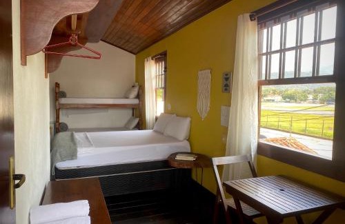 Ilha das Cobras House | MAI Chameguin Hospedagens Paraty