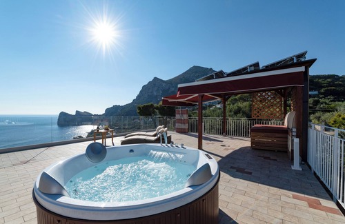 Sirenuse House | MAIN Roof Terrace Apartment