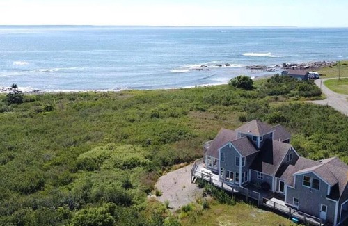 Lubec House | MAINE'S CRASHING SURF
