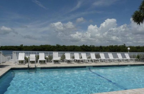 Hammock Bay Condo | Mainsail Dr. at Marco shores at hammock bay