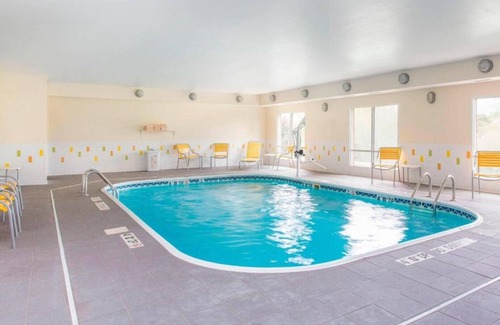 Greeley House | Maintain your balance at our modern hotel in Greeley CO