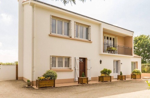 Saint-Hilaire-de-Chaleons House | Maison Gaillarderie