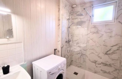 Saint-Sulpice-le-Gueretois House | Maisonnette Agréable Pour 4 Pers, au Calme
