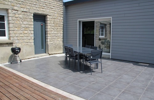 Saint-Georges-d'Elle House | Maison à la Campagne Avec Jacuzzi Proche des Plages du Débarquement. 4 Étoiles