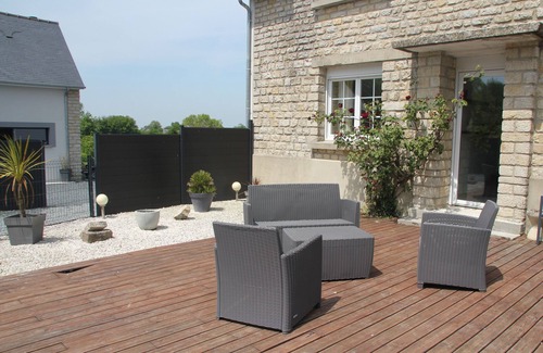 Saint-Georges-d'Elle House | Maison à la Campagne Avec Jacuzzi Proche des Plages du Débarquement. 4 Étoiles