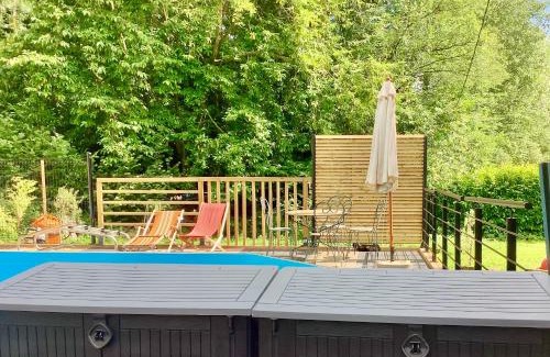 Carhaix-Plouguer Villa | MAISON Éclusière piscine jacuzzi fauteuil massant