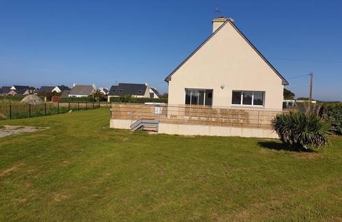 Brignogan-Plage House | Maison 900m DE LA Plage Avec SPA ET Terrasse DE 60m2