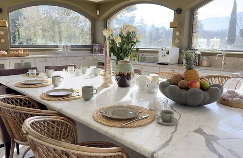 Oppede House | Maison Astrée - Luxury Provençal Villa, Heated Pool, Stunning Luberon Views