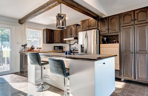 Sainte-Anne-de-Sorel House | Maison au bord de l'eau + Spa extérieur en face du lac Saint Pierre