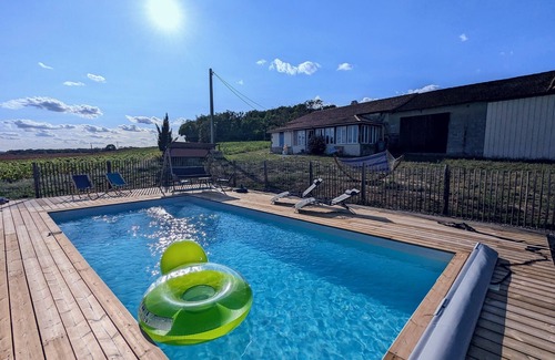 Saint-Colomb-de-Lauzun House | Maison de Campagne au Calme Avec Piscine Sécurisée