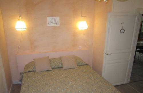 Cressensac Cottage | Maison de Campagne au Cœur de la Verdure Lotoise