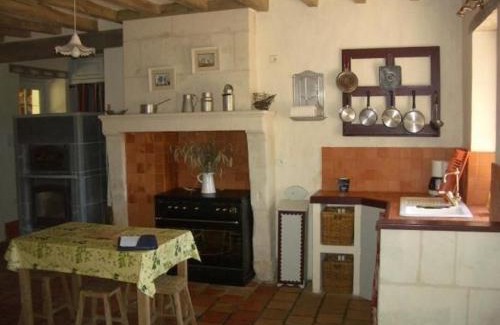 Saint-Pierre-du-Lorouer House | Maison de charme en forêt de Bercé - 4 chambres, terrasse, ping-pong, proche Le Mans - FR-1-410-164