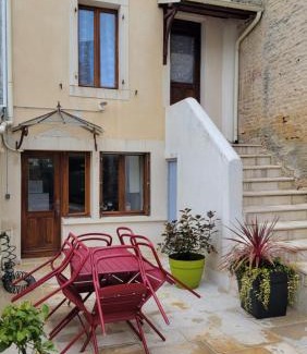 Saint-Regnobert-de-la-Cote-de-Nacre House | Maison de pêcheur charmante et atypique en pierre, 1 min de marche de la mer