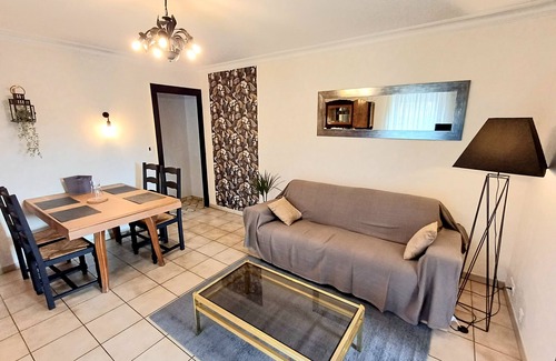 Grand Besancon House | Maison de Village Avec Jardin