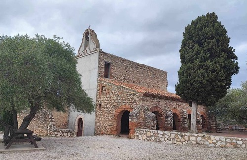 Estagel House | Maison de Village Située Dans une Impasse