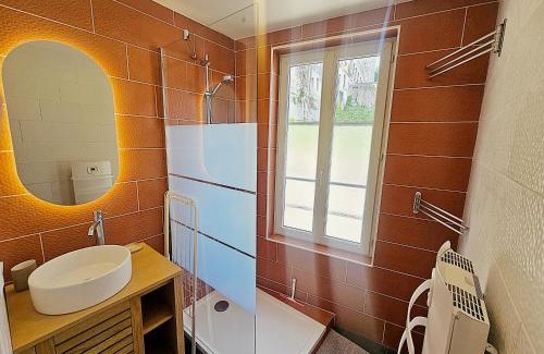 Chartres House | Maison de ville calme au cœur de Chartres Netflix, salle de sport, garage vélo