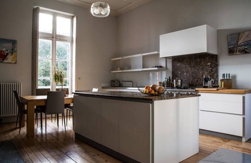 Quint-Fonsegrives Villa | Maison du Parc · Family country home with pool