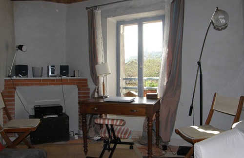 Aiguelèze House | Maison Felix is an idyllic 18th century cottage at the foot of Cordes sur Ciel