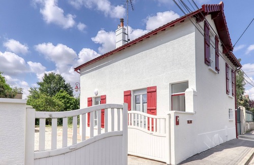 Esbly House | Maison Jules- 10 Personnes- 12 min Disneyland- 30 min Paris - Terrasse et Jardin
